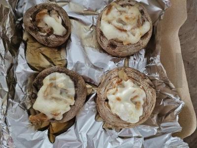 Įdaryti grybai su sūriu ir česnako padažu Žingsnis 6