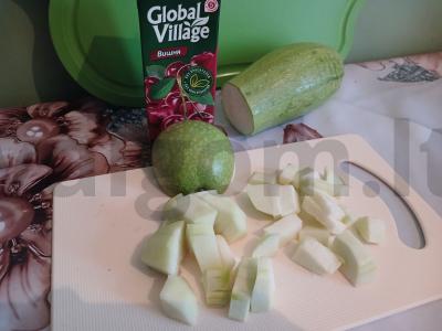 Smuzi su obuoliu, cukinija ir vyšnių sultimis Žingsnis 1