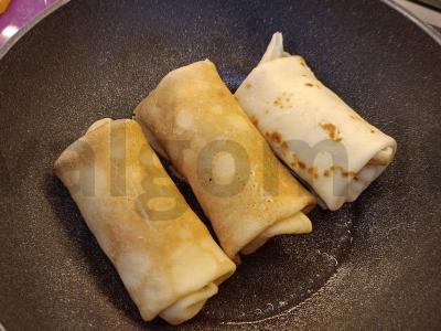 Įdaryti blynai su kumpiu ir sūriu Žingsnis 11