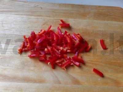 Salotas „Meksika“ su marinuotais agurkais ir kukurūzais Žingsnis 2