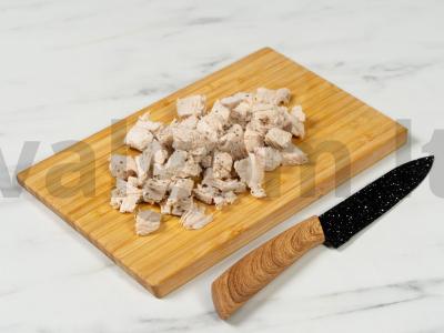 Salotos su vištienos krūtinėle ir vynuogėmis Žingsnis 1