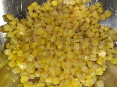 Krabų salotas su morkomis ir marinuotais agurkais Žingsnis 1