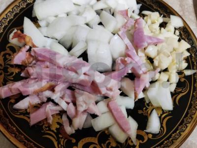 Kepta bulvė su šonine ir svogūnais Žingsnis 2