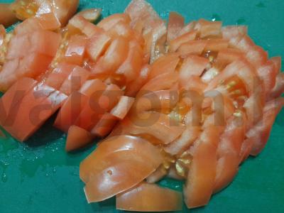 Daržovių salotas su marinuotu agurku ir konservuotais žirneliais Žingsnis 10