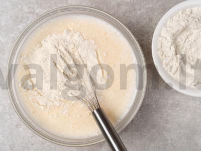 Kefyro pyragas su uogiene Žingsnis 4