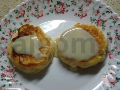 Vaisiniai varškėčiai pagrindine nuotrauka