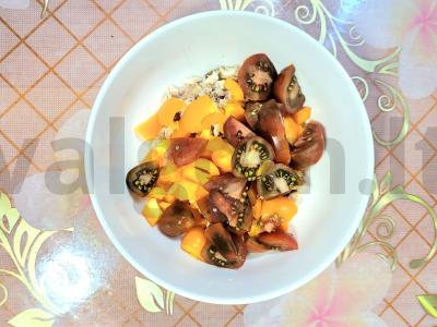 Salotas „Niamka“ su vištiena ir kukurūzais Žingsnis 3