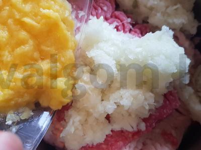 Kotletai su moliūgu pomidorų padaže Žingsnis 4