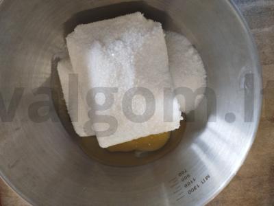 Sūrio blynai su bananais ir tarkuotu šokoladu Žingsnis 2