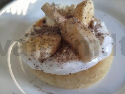Sūrio blynai su bananais ir tarkuotu šokoladu pagrindine nuotrauka