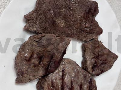 Marmurinė jautiena su juostelėmis ant grilio Žingsnis 4