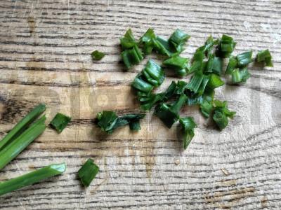 Greiti sumuštiniai su upėtakiu ir agurku Žingsnis 5