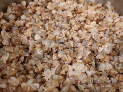 Lula kebabas su grikių kruopomis, pievagrybiais ir karčio pasta Žingsnis 1