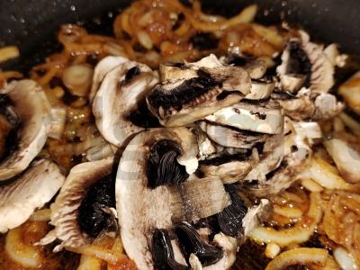 Lula kebabas su grikių kruopomis, pievagrybiais ir karčio pasta Žingsnis 5