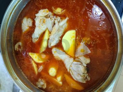 Vištienos ir bulvių sriuba su prieskoniais Žingsnis 6