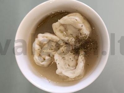 Namų virtiniai su jautienos faršu pagrindine nuotrauka