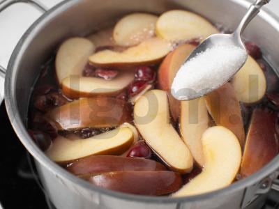 Vyšnių ir obuolių kompotas Žingsnis 3