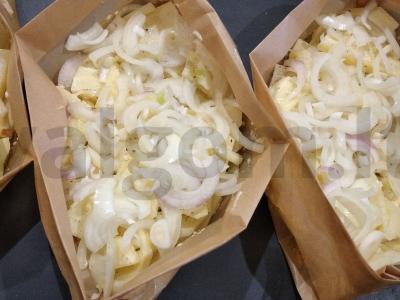 Puiki vištiena su bulvėmis pergamento valtelėse Žingsnis 6