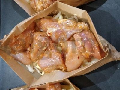 Puiki vištiena su bulvėmis pergamento valtelėse Žingsnis 7