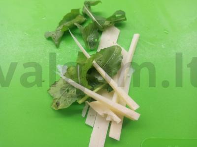 Dešrelės su varške ir sūriu „Skani pusryčių“ Žingsnis 2