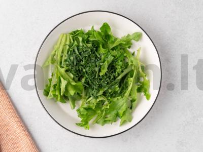 Salotas su agurkais ir tunu Žingsnis 3