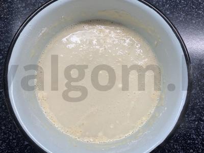 Blynai su pienu, varškės sūriu ir bananais Žingsnis 4