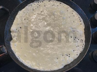 Blynai su pienu, varškės sūriu ir bananais Žingsnis 6