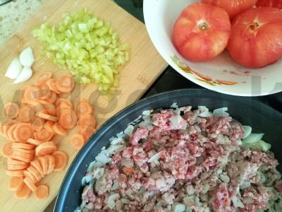 Pupelių ir faršo troškinys Žingsnis 2