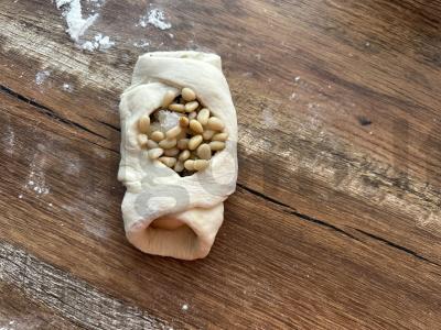 Konvertyras su kriauše ir pušų riešutais Žingsnis 6