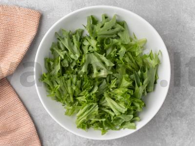 Salotas su virtais kiaušiniais ir daržovėmis Žingsnis 3