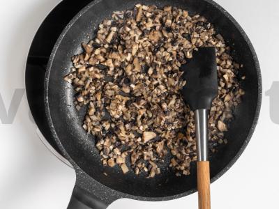 Rulonas su grybais ir sūriu Žingsnis 3