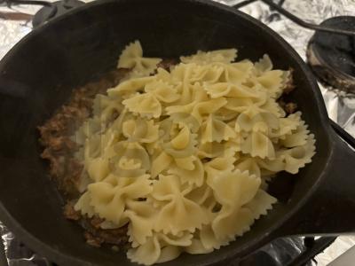 Farfalle makaronai su troškinta jautiena Žingsnis 6