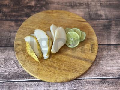 Aromatingas arbata su laimu ir kriauše Žingsnis 1