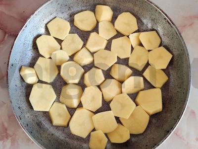 Kepta dantyta žuvis su daržovėmis Žingsnis 1