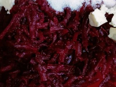 Burokėlių salotos su marinuotais grybais Žingsnis 1