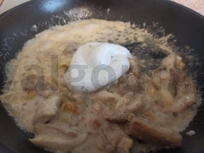 Makaronai su vištiena grietinėlės-grybų padaže Žingsnis 6