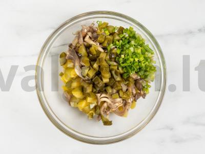 Bulvių salotas su pievagrybiais Žingsnis 6