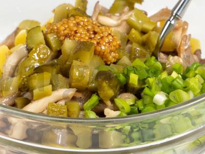 Bulvių salotas su pievagrybiais Žingsnis 8