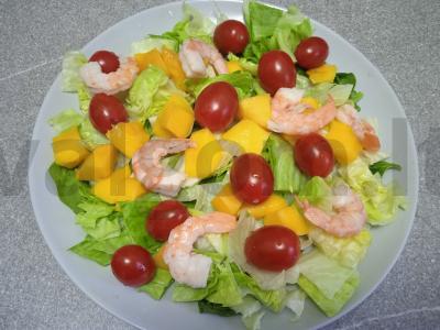 Salotos su mango, krevetėmis ir vyšniniais pomidorais Žingsnis 5