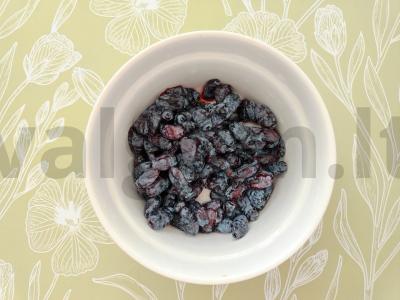 Smuzi su šilauogėmis ir braškėmis Žingsnis 2