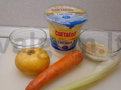 Salotos su ridikėliais, morkomis ir salierais Žingsnis 1