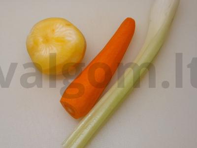 Salotos su ridikėliais, morkomis ir salierais Žingsnis 2