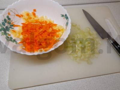 Salotos su ridikėliais, morkomis ir salierais Žingsnis 3