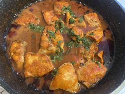 Tiršta pomidorų padažas su mėsa pagrindine nuotrauka