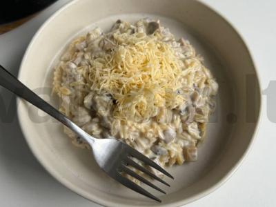 Orzo makaronai su grybais pagrindine nuotrauka