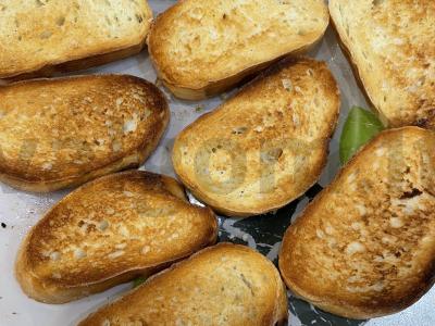 Sumuštiniai su kiaušiniais ir šprotais Žingsnis 1