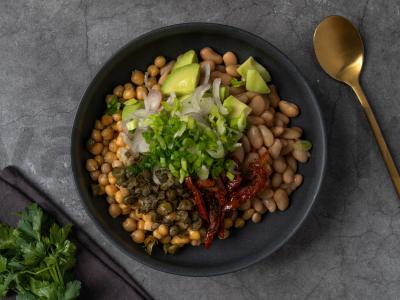 Salotas su pupelėmis ir džiovintais pomidorais Žingsnis 4