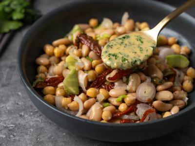 Salotas su pupelėmis ir džiovintais pomidorais Žingsnis 5