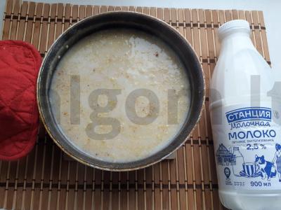 Pieninė perlinių kruopų košė su cinamonu ir sviestu pusryčiams Žingsnis 3