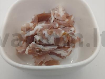 Kiaušinių blynai su bekonu ir žolelėmis ant grūdų duonos Žingsnis 3